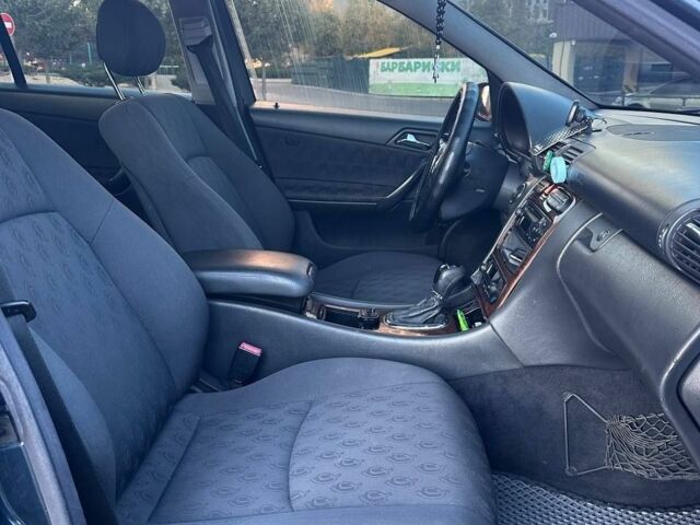 Черный Мерседес 200, объемом двигателя 2.7 л и пробегом 365 тыс. км за 4800 $, фото 5 на Automoto.ua