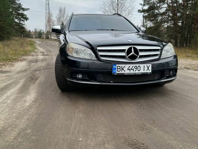 Чорний Мерседес 200, об'ємом двигуна 2.2 л та пробігом 310 тис. км за 8200 $, фото 1 на Automoto.ua