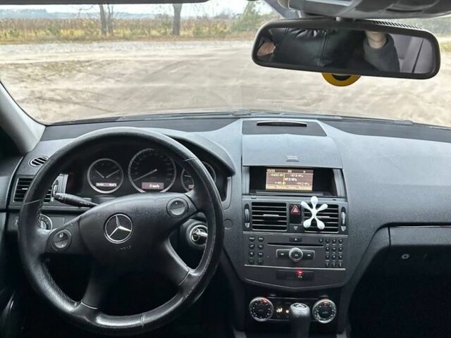 Чорний Мерседес 200, об'ємом двигуна 2.2 л та пробігом 310 тис. км за 8200 $, фото 14 на Automoto.ua