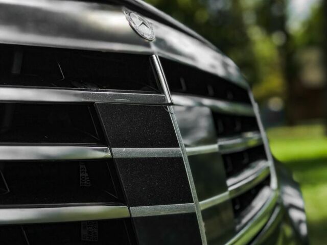 Черный Мерседес 200, объемом двигателя 2.1 л и пробегом 500 тыс. км за 10200 $, фото 1 на Automoto.ua