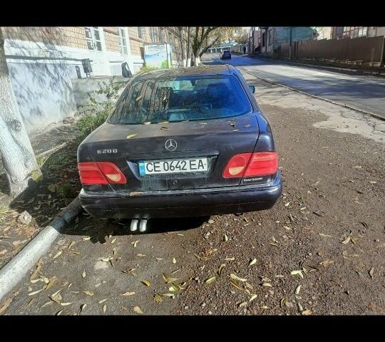 Мерседес 200 1998 в Черновцах на Automoto.ua Фиолетовый Мерседес 200, объемом двигателя 2 л и пробегом 301 тыс. км за 1850 $, фото 3 на Automoto.ua
