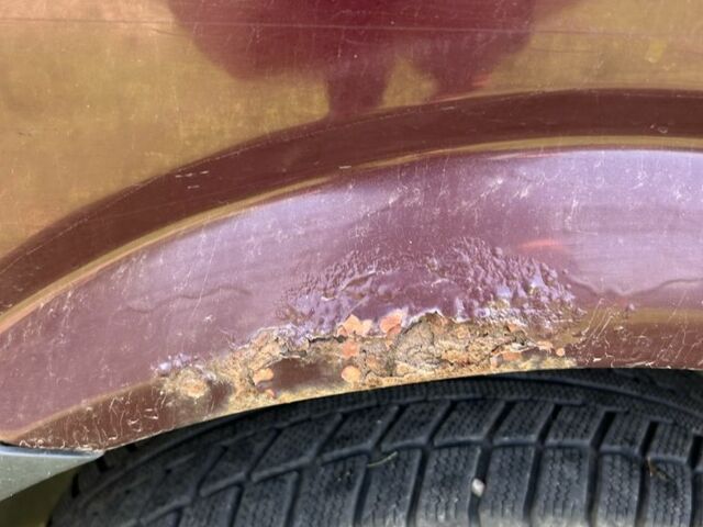 Красный Мерседес 200, объемом двигателя 2.2 л и пробегом 250 тыс. км за 5800 $, фото 1 на Automoto.ua