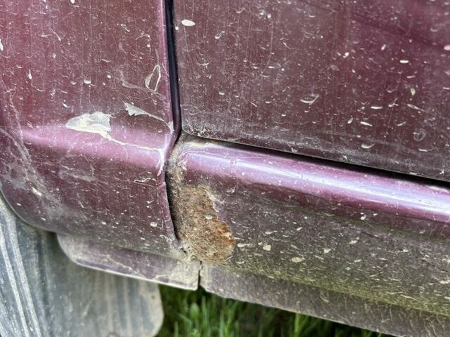 Красный Мерседес 200, объемом двигателя 2.2 л и пробегом 250 тыс. км за 5800 $, фото 6 на Automoto.ua