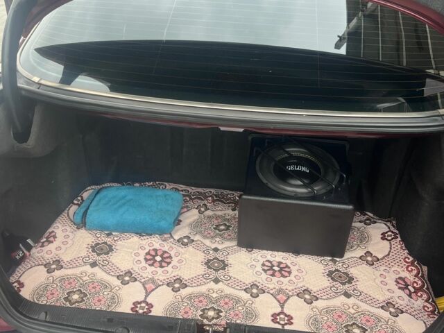 Красный Мерседес 200, объемом двигателя 2 л и пробегом 386 тыс. км за 3400 $, фото 19 на Automoto.ua