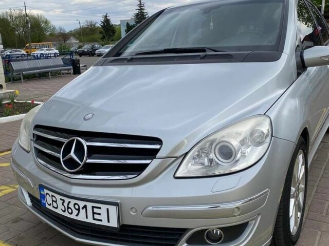 Серый Мерседес 200, объемом двигателя 2 л и пробегом 300 тыс. км за 6200 $, фото 6 на Automoto.ua