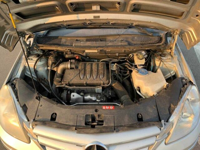 Сірий Мерседес 200, об'ємом двигуна 2 л та пробігом 290 тис. км за 6500 $, фото 5 на Automoto.ua