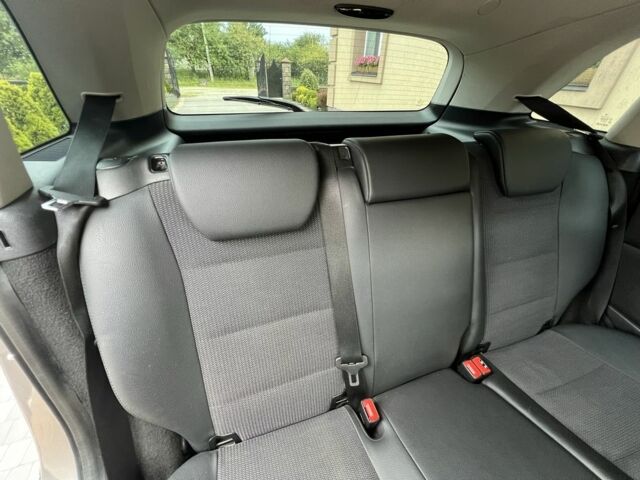 Сірий Мерседес 200, об'ємом двигуна 2 л та пробігом 276 тис. км за 7100 $, фото 8 на Automoto.ua