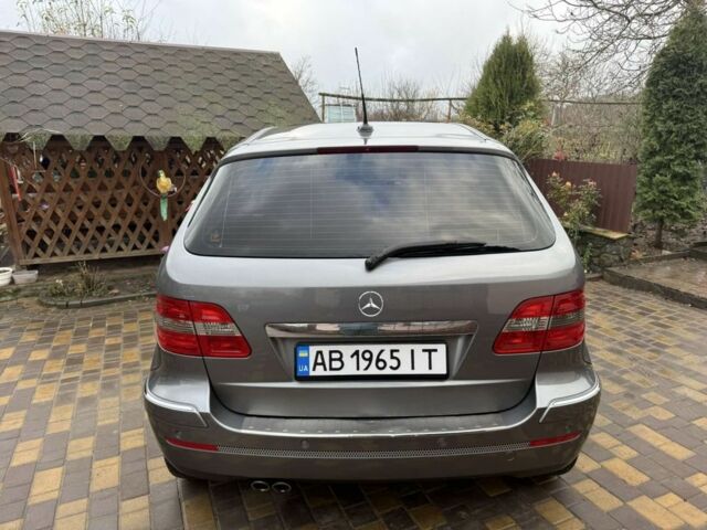 Серый Мерседес 200, объемом двигателя 2 л и пробегом 233 тыс. км за 7000 $, фото 3 на Automoto.ua