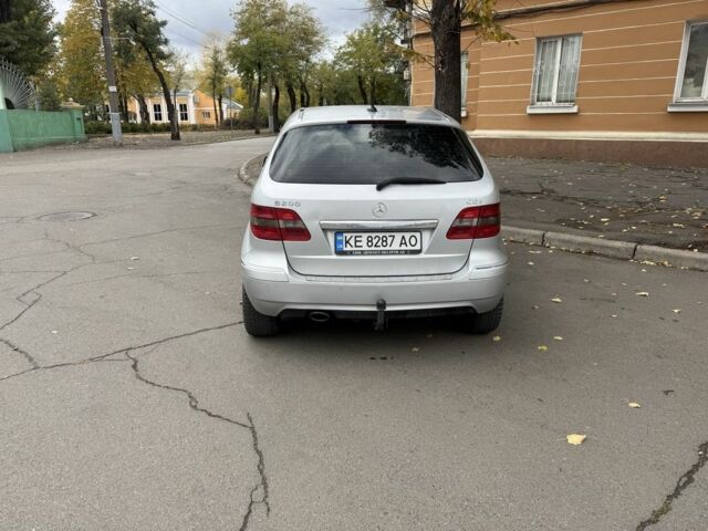 Серый Мерседес 200, объемом двигателя 2 л и пробегом 313 тыс. км за 7900 $, фото 10 на Automoto.ua