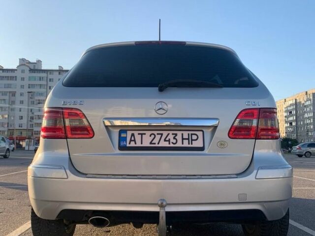 Сірий Мерседес 200, об'ємом двигуна 2 л та пробігом 280 тис. км за 7200 $, фото 5 на Automoto.ua