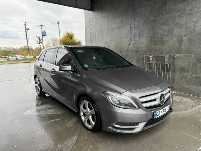 Мерседес 200 2012 в Володарке на Automoto.ua Серый Мерседес 200, объемом двигателя 1.8 л и пробегом 298 тыс. км за 14700 $, фото 4 на Automoto.ua