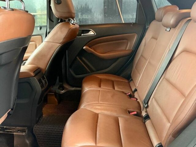 Мерседес 200 2012 в Володарке на Automoto.ua Серый Мерседес 200, объемом двигателя 1.8 л и пробегом 298 тыс. км за 14700 $, фото 6 на Automoto.ua