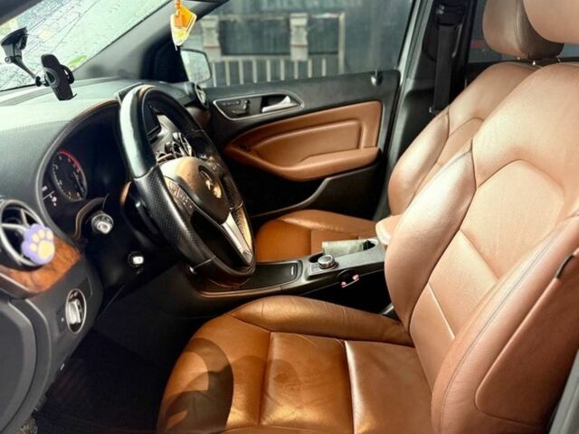 Мерседес 200 2012 в Володарке на Automoto.ua Серый Мерседес 200, объемом двигателя 1.8 л и пробегом 298 тыс. км за 14700 $, фото 5 на Automoto.ua