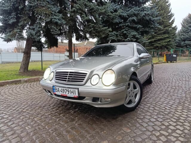 Серый Мерседес 200, объемом двигателя 2 л и пробегом 235 тыс. км за 4300 $, фото 7 на Automoto.ua