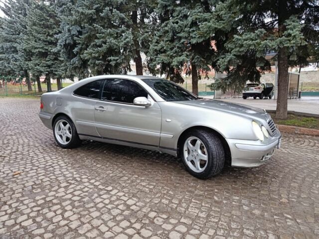 Серый Мерседес 200, объемом двигателя 2 л и пробегом 235 тыс. км за 4300 $, фото 5 на Automoto.ua