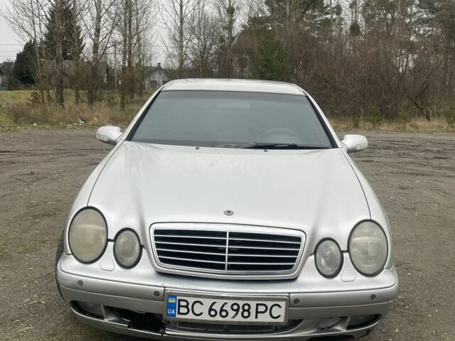 Серый Мерседес 200, объемом двигателя 2 л и пробегом 364 тыс. км за 2700 $, фото 1 на Automoto.ua