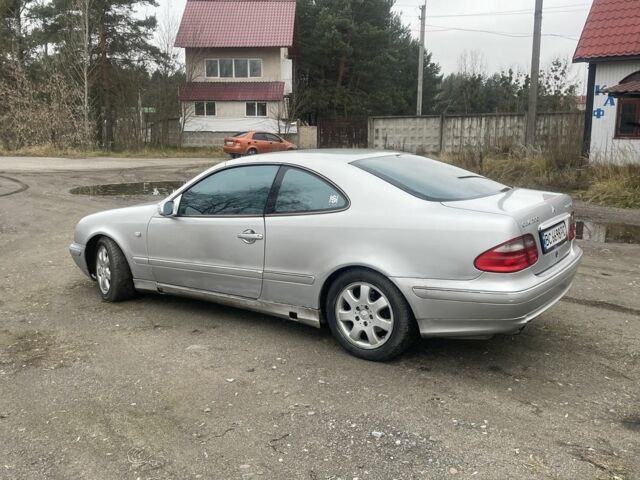 Серый Мерседес 200, объемом двигателя 2 л и пробегом 364 тыс. км за 2700 $, фото 5 на Automoto.ua