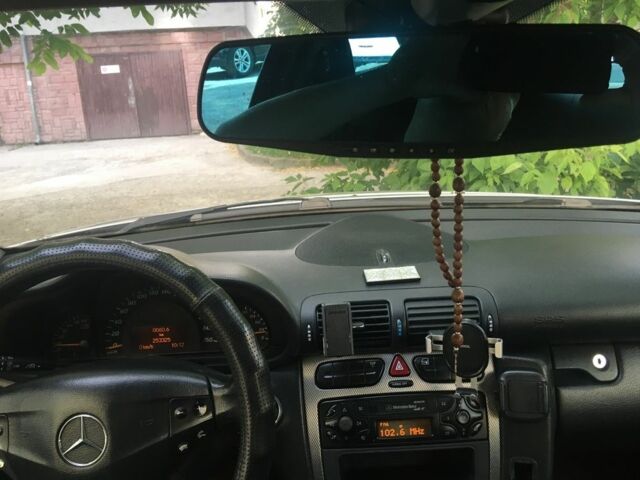 Серый Мерседес 200, объемом двигателя 2 л и пробегом 3 тыс. км за 3800 $, фото 3 на Automoto.ua
