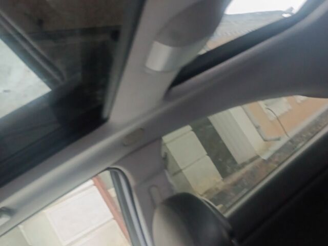 Сірий Мерседес 200, об'ємом двигуна 2 л та пробігом 261 тис. км за 4200 $, фото 2 на Automoto.ua