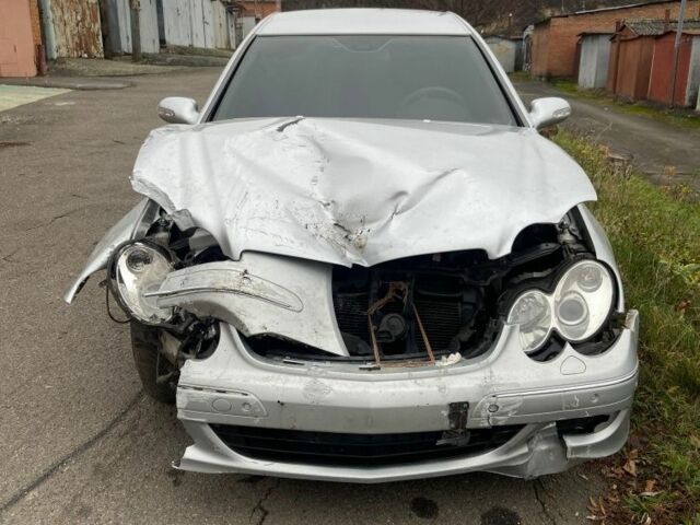 Серый Мерседес 200, объемом двигателя 0 л и пробегом 233 тыс. км за 4500 $, фото 1 на Automoto.ua