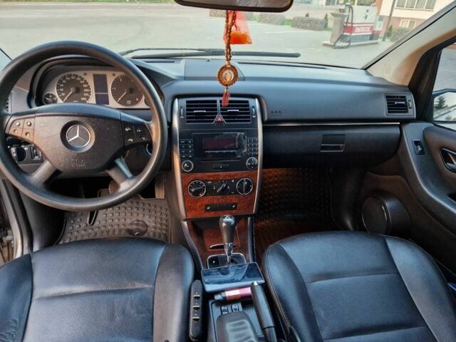 Мерседес 200 2007 в Снятине на Automoto.ua Серый Мерседес 200, объемом двигателя 2 л и пробегом 260 тыс. км за 6500 $, фото 5 на Automoto.ua