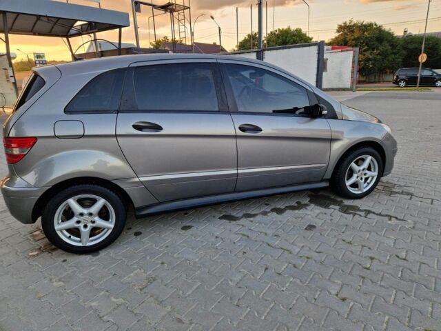 Мерседес 200 2007 в Снятине на Automoto.ua Серый Мерседес 200, объемом двигателя 2 л и пробегом 260 тыс. км за 6500 $, фото 2 на Automoto.ua