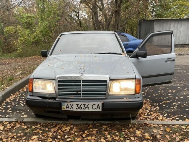 Сірий Мерседес 200, об'ємом двигуна 2 л та пробігом 90 тис. км за 990 $, фото 4 на Automoto.ua