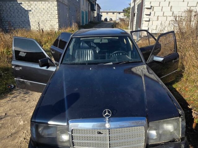 Серый Мерседес 200, объемом двигателя 2 л и пробегом 500 тыс. км за 1700 $, фото 12 на Automoto.ua