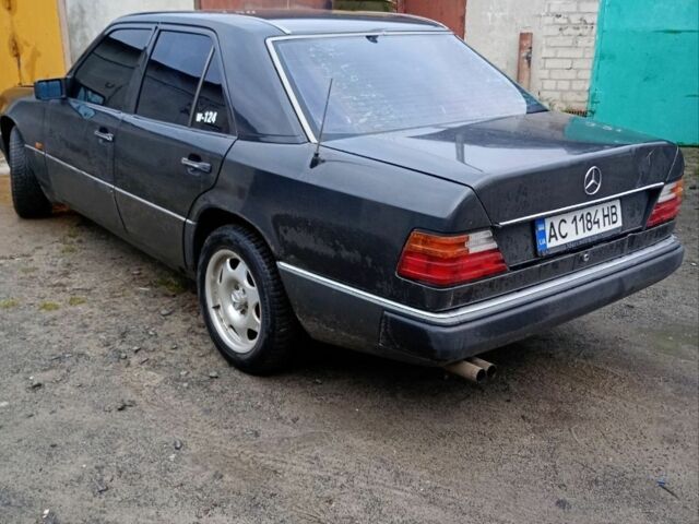 Сірий Мерседес 200, об'ємом двигуна 2 л та пробігом 70 тис. км за 2000 $, фото 1 на Automoto.ua