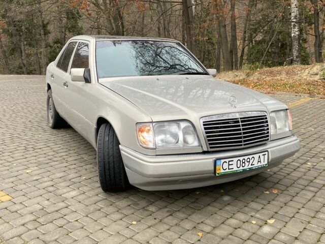 Серый Мерседес 200, объемом двигателя 2 л и пробегом 400 тыс. км за 2550 $, фото 1 на Automoto.ua