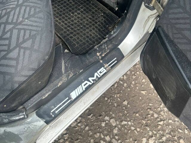 Серый Мерседес 200, объемом двигателя 2.8 л и пробегом 422 тыс. км за 2400 $, фото 6 на Automoto.ua