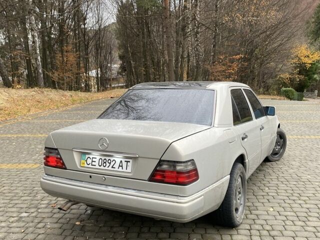 Серый Мерседес 200, объемом двигателя 2 л и пробегом 400 тыс. км за 2550 $, фото 2 на Automoto.ua