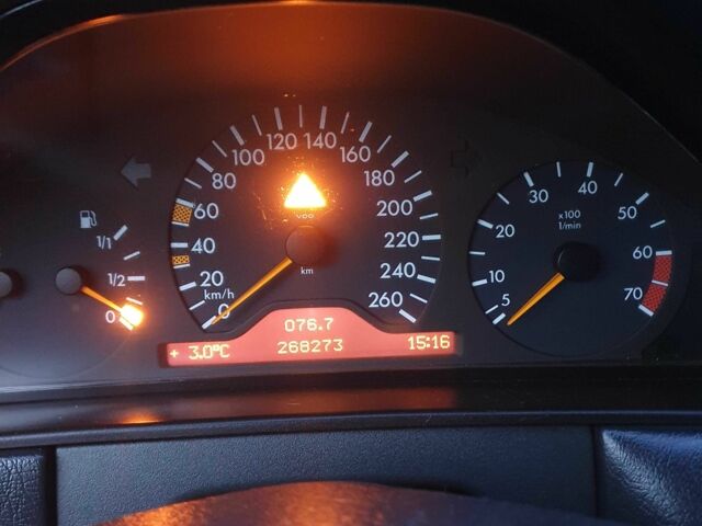 Серый Мерседес 200, объемом двигателя 2.8 л и пробегом 230 тыс. км за 2550 $, фото 10 на Automoto.ua