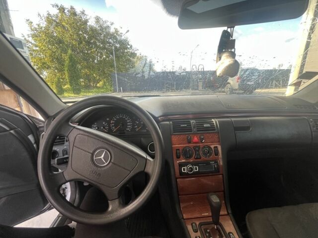 Мерседес 200 1999 у Здолбунове на Automoto.ua Сірий Мерседес 200, об'ємом двигуна 2.2 л та пробігом 480 тис. км за 2500 $, фото 7 на Automoto.ua