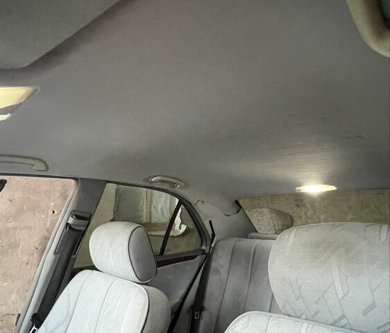 Сірий Мерседес 200, об'ємом двигуна 2.2 л та пробігом 400 тис. км за 3600 $, фото 4 на Automoto.ua