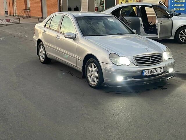 Серый Мерседес 200, объемом двигателя 2 л и пробегом 280 тыс. км за 4550 $, фото 1 на Automoto.ua