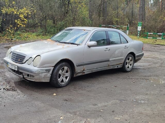 Сірий Мерседес 200, об'ємом двигуна 0 л та пробігом 500 тис. км за 1400 $, фото 1 на Automoto.ua
