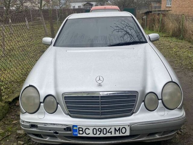 Серый Мерседес 200, объемом двигателя 2 л и пробегом 380 тыс. км за 4700 $, фото 6 на Automoto.ua