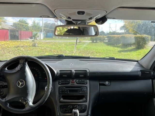 Серый Мерседес 200, объемом двигателя 0 л и пробегом 260 тыс. км за 3999 $, фото 14 на Automoto.ua