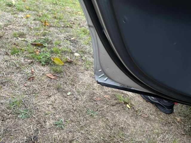 Серый Мерседес 200, объемом двигателя 0 л и пробегом 260 тыс. км за 3999 $, фото 17 на Automoto.ua