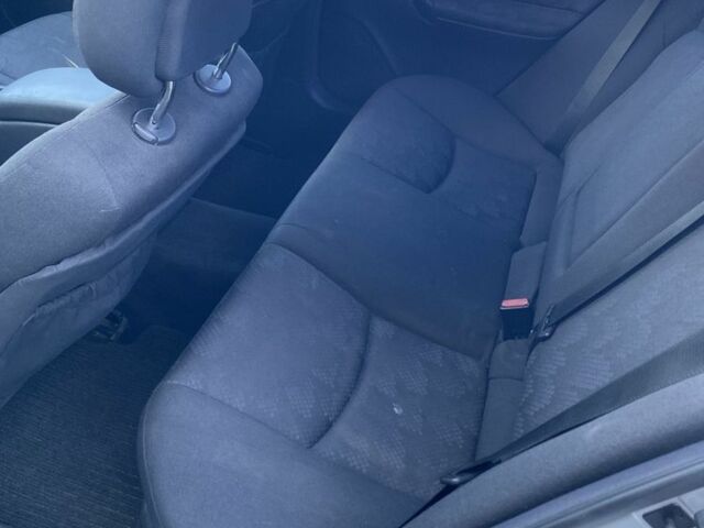 Сірий Мерседес 200, об'ємом двигуна 2 л та пробігом 362 тис. км за 3800 $, фото 4 на Automoto.ua