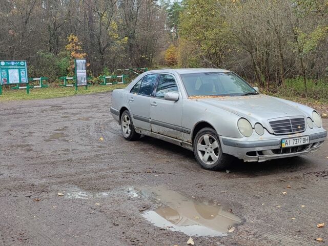 Сірий Мерседес 200, об'ємом двигуна 0 л та пробігом 500 тис. км за 1400 $, фото 2 на Automoto.ua