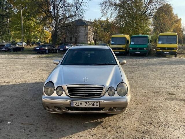 Серый Мерседес 200, объемом двигателя 3.2 л и пробегом 400 тыс. км за 1950 $, фото 6 на Automoto.ua