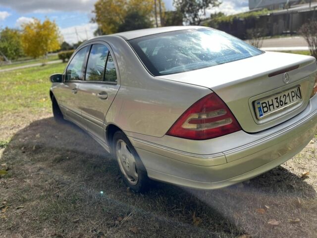 Серый Мерседес 200, объемом двигателя 0 л и пробегом 260 тыс. км за 3999 $, фото 20 на Automoto.ua