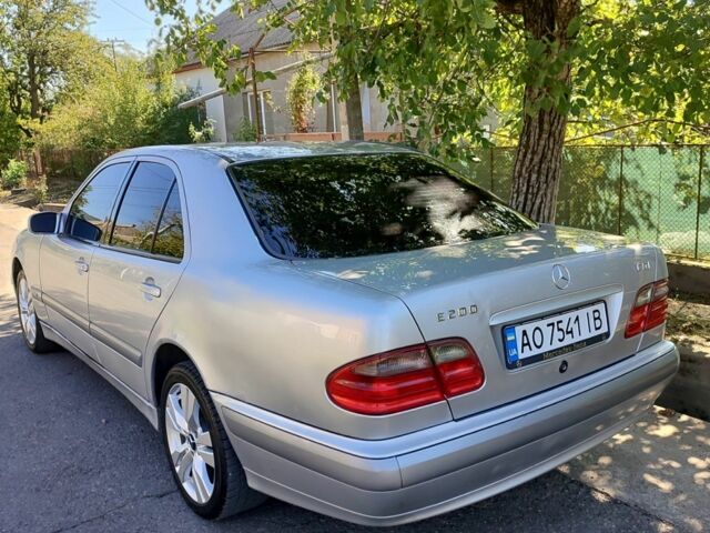 Сірий Мерседес 200, об'ємом двигуна 2.1 л та пробігом 377 тис. км за 3800 $, фото 4 на Automoto.ua