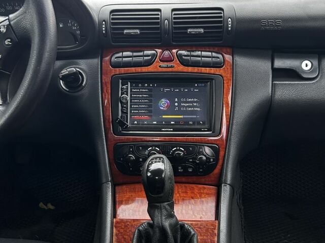 Серый Мерседес 200, объемом двигателя 2 л и пробегом 343 тыс. км за 4700 $, фото 10 на Automoto.ua