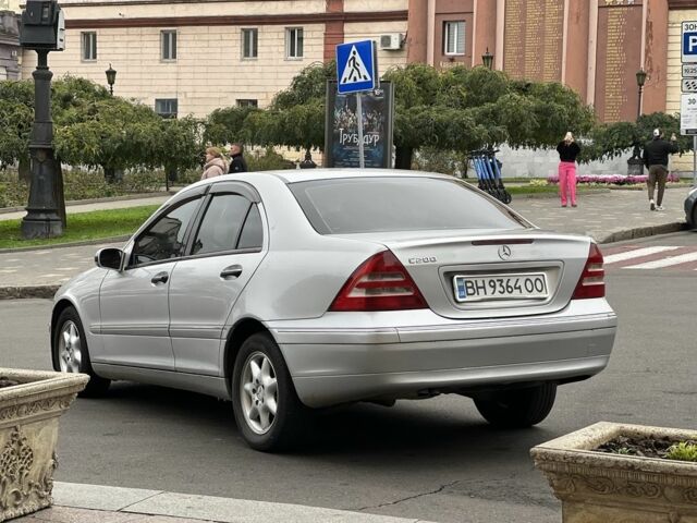 Сірий Мерседес 200, об'ємом двигуна 2 л та пробігом 200 тис. км за 3800 $, фото 12 на Automoto.ua