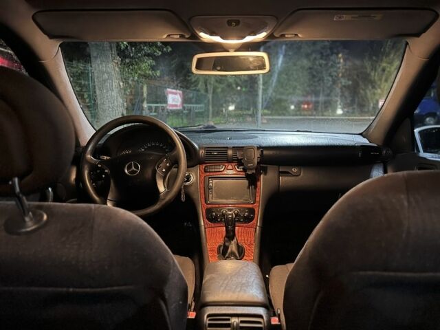 Сірий Мерседес 200, об'ємом двигуна 2.2 л та пробігом 320 тис. км за 2100 $, фото 3 на Automoto.ua