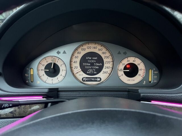 Серый Мерседес 200, объемом двигателя 1.8 л и пробегом 400 тыс. км за 6300 $, фото 3 на Automoto.ua