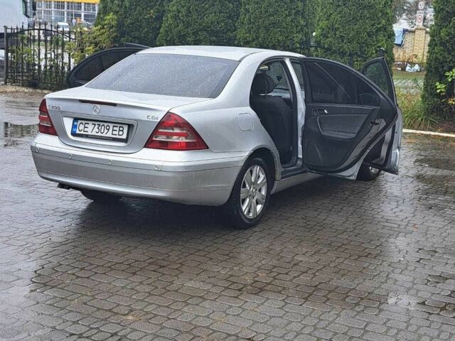 Сірий Мерседес 200, об'ємом двигуна 2.1 л та пробігом 340 тис. км за 4600 $, фото 14 на Automoto.ua